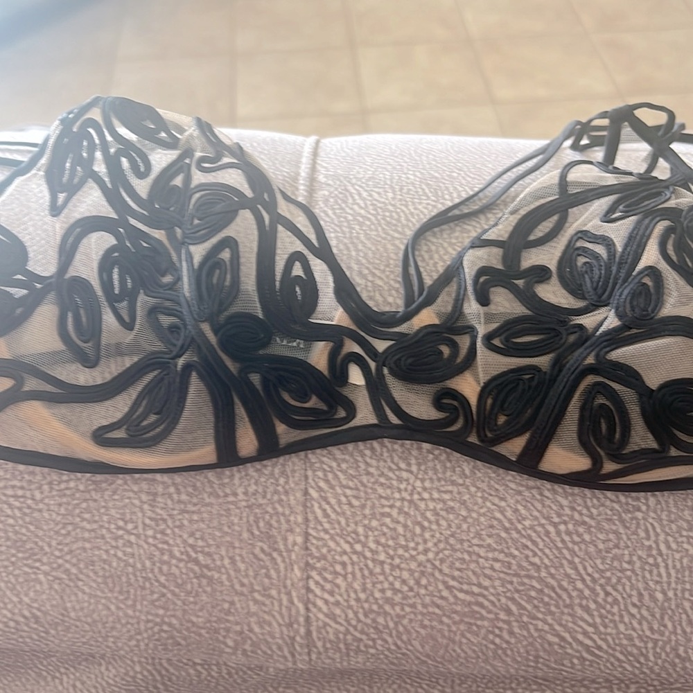 Stunningly sexy brand new La Perla bra size 36